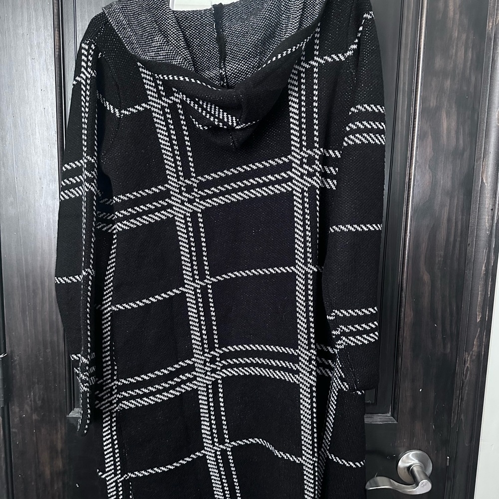 Black & White Plaid Hooded Long Cardigan